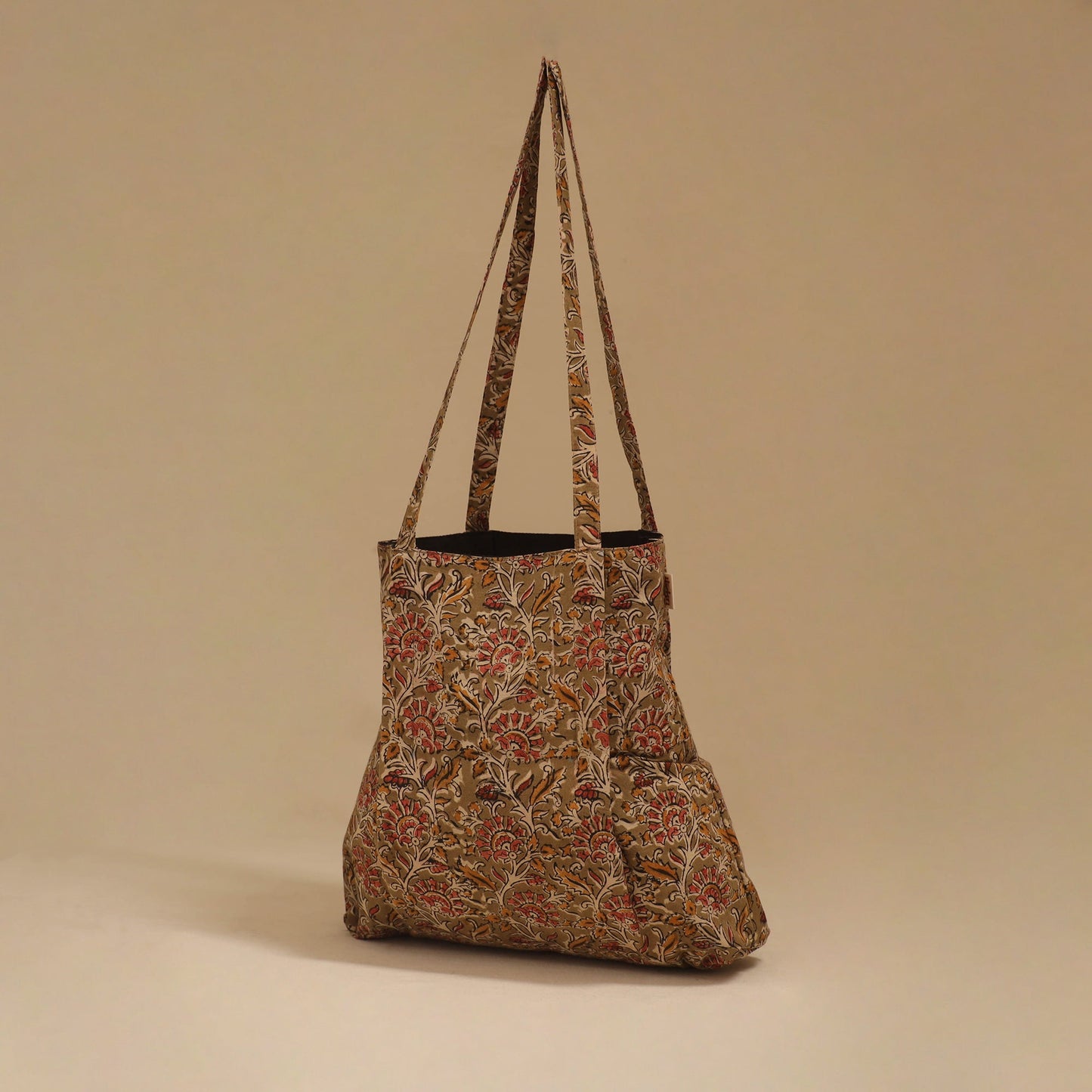 Handcrafted fabric jhola bag 18