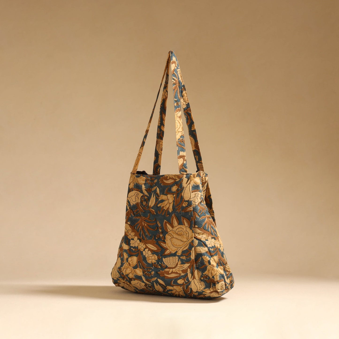 Handcrafted fabric jhola bag 32