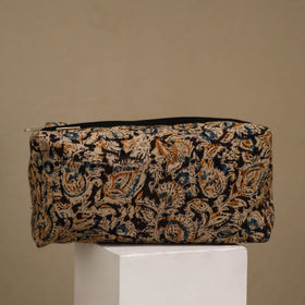 Handcrafted fabric toiletry bags (set of 3) 19