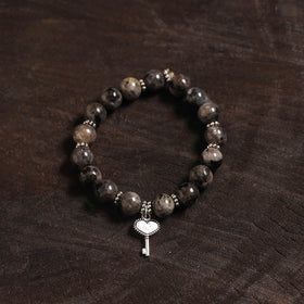 Handcrafted glass stone bracelet 06