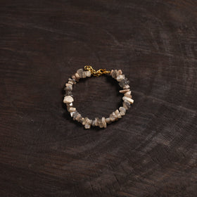 Handcrafted glass stone bracelet 09