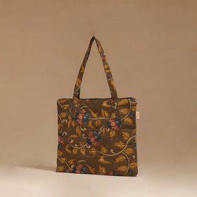 Handcrafted quilted handbag 09