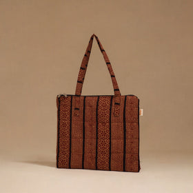 Handcrafted quilted handbag 103