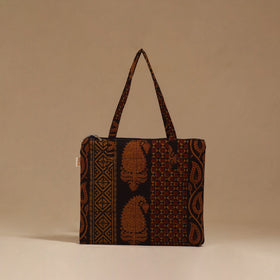 Handcrafted quilted handbag 106