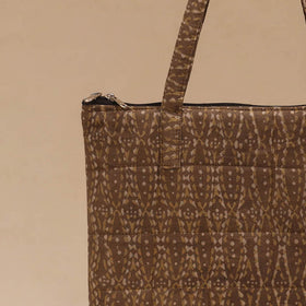 Handcrafted quilted handbag 17