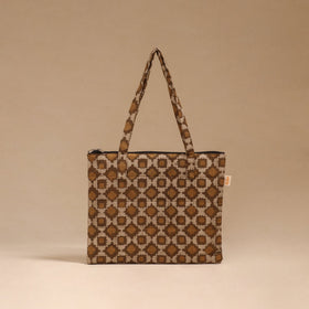 Handcrafted quilted handbag 23