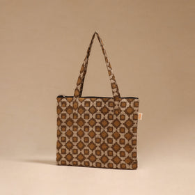 Handcrafted quilted handbag 23