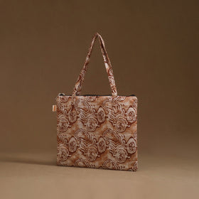 Handcrafted quilted handbag 26