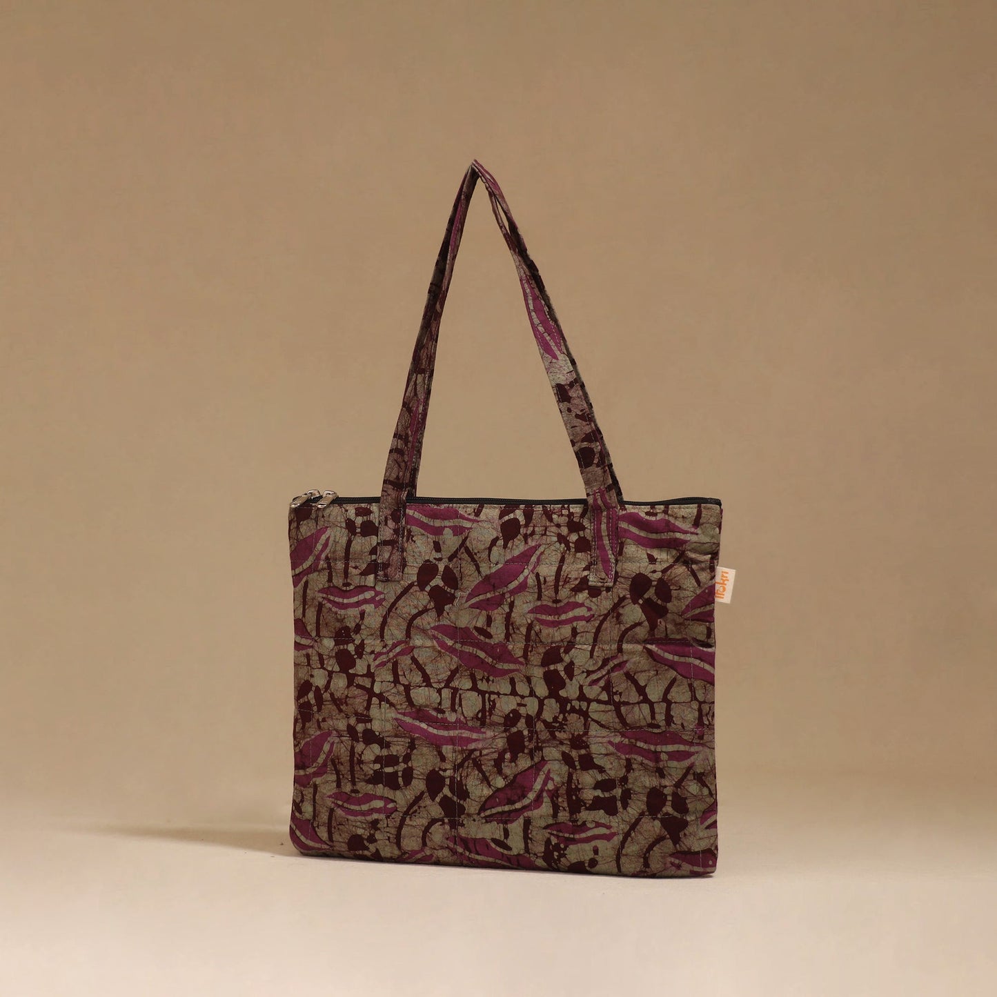 Handcrafted quilted handbag 47