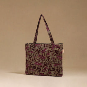 Handcrafted quilted handbag 47