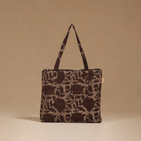 Handcrafted quilted handbag 74