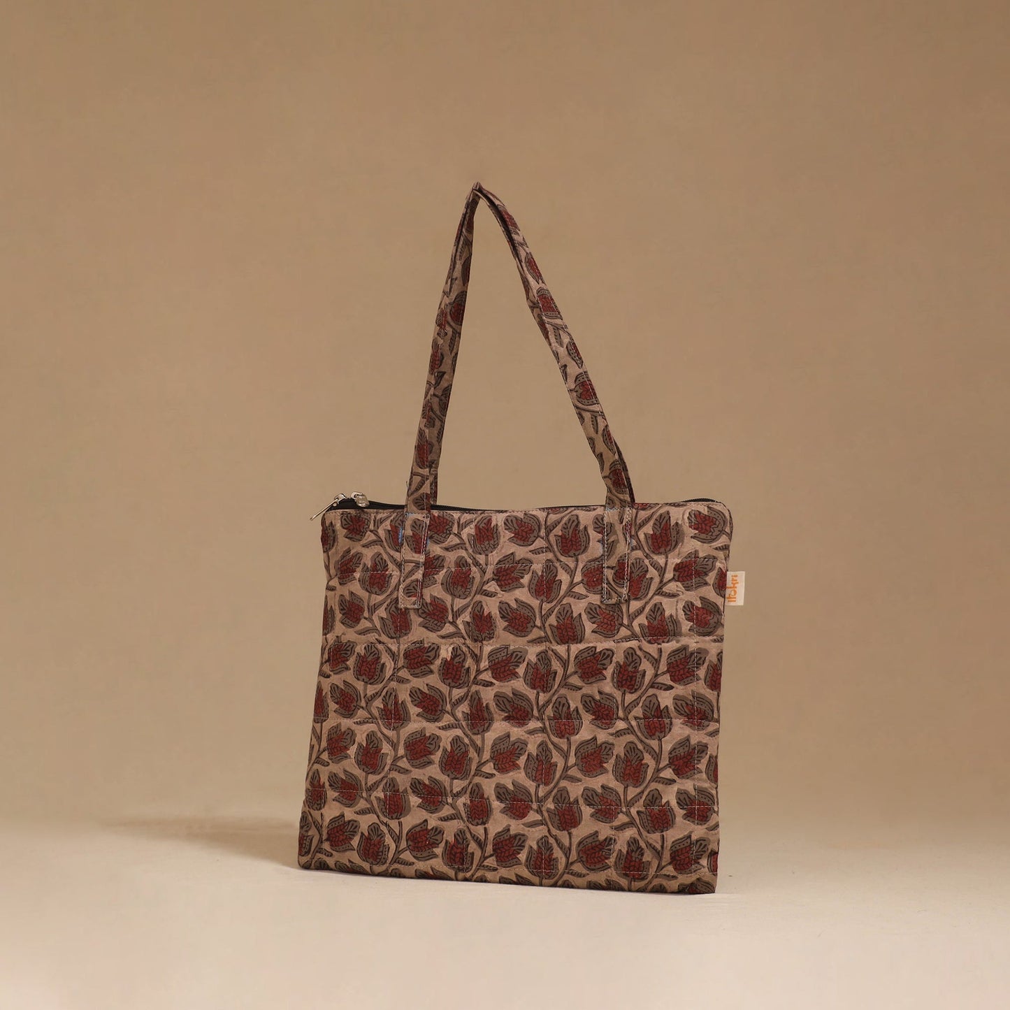 Handcrafted quilted handbag 76