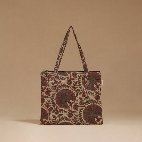 Handcrafted quilted handbag 77