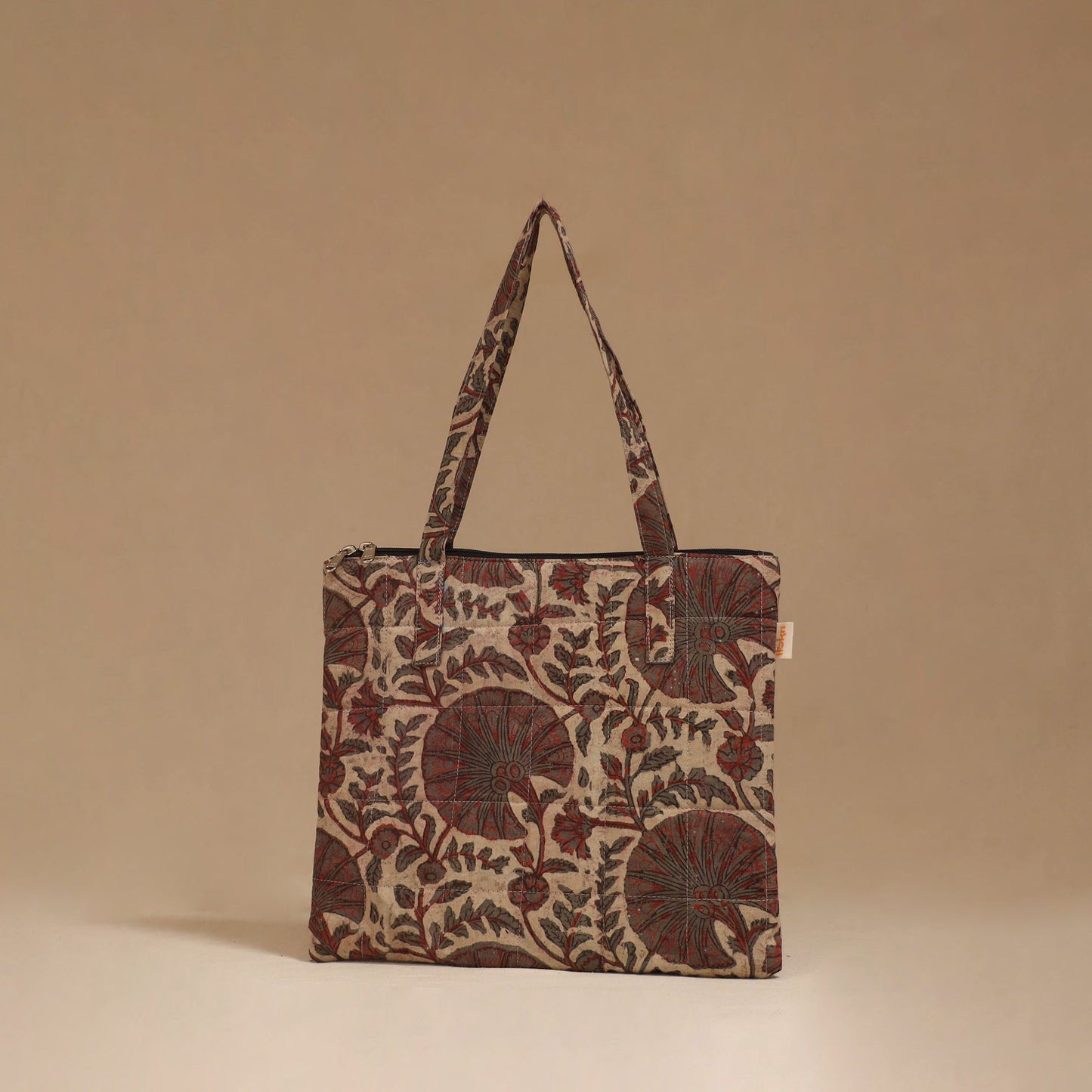 Handcrafted quilted handbag 77