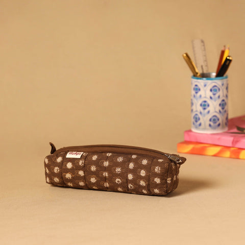 Handcrafted quilted pencil pouch 07