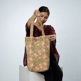  Handcrafted Quilted Sanganeri Block Printed Shoulder Bag Online at iTokri.com
