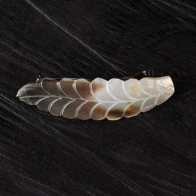 Handcrafted seashell hair clip 03