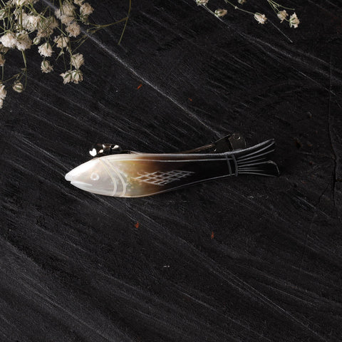 Handcrafted seashell hair clip 05