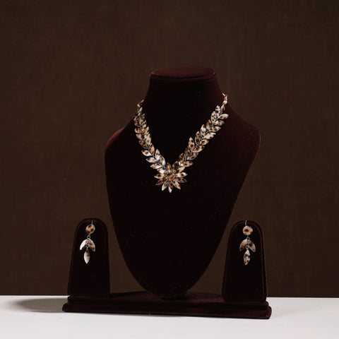 Handcrafted Seashell Necklace Set 10