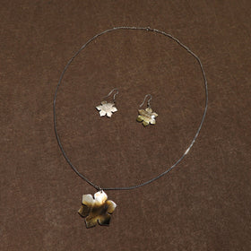  Brown Handcrafted Seashell Necklace Set