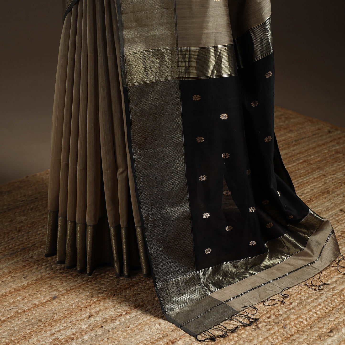 Brown - handloom buti maheshwari saree with zari border 43