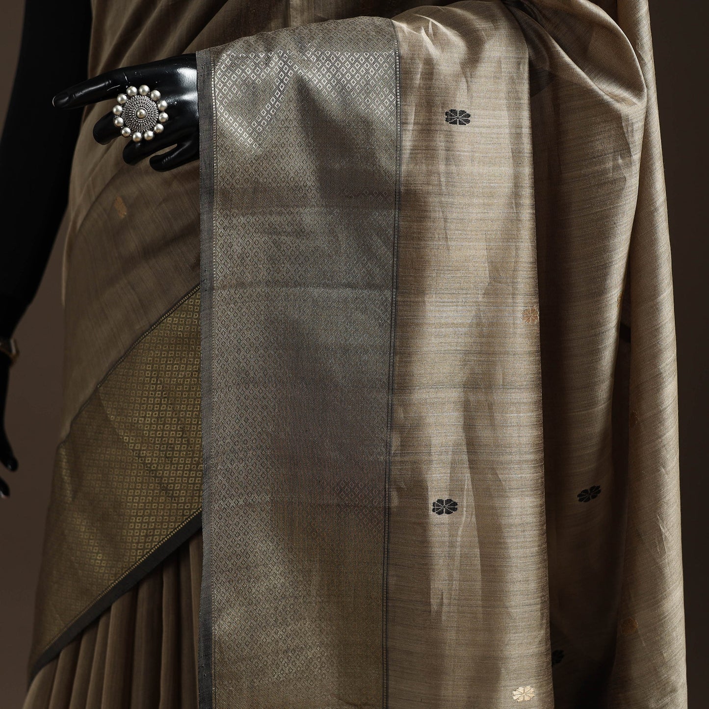 Brown - handloom buti maheshwari saree with zari border 43