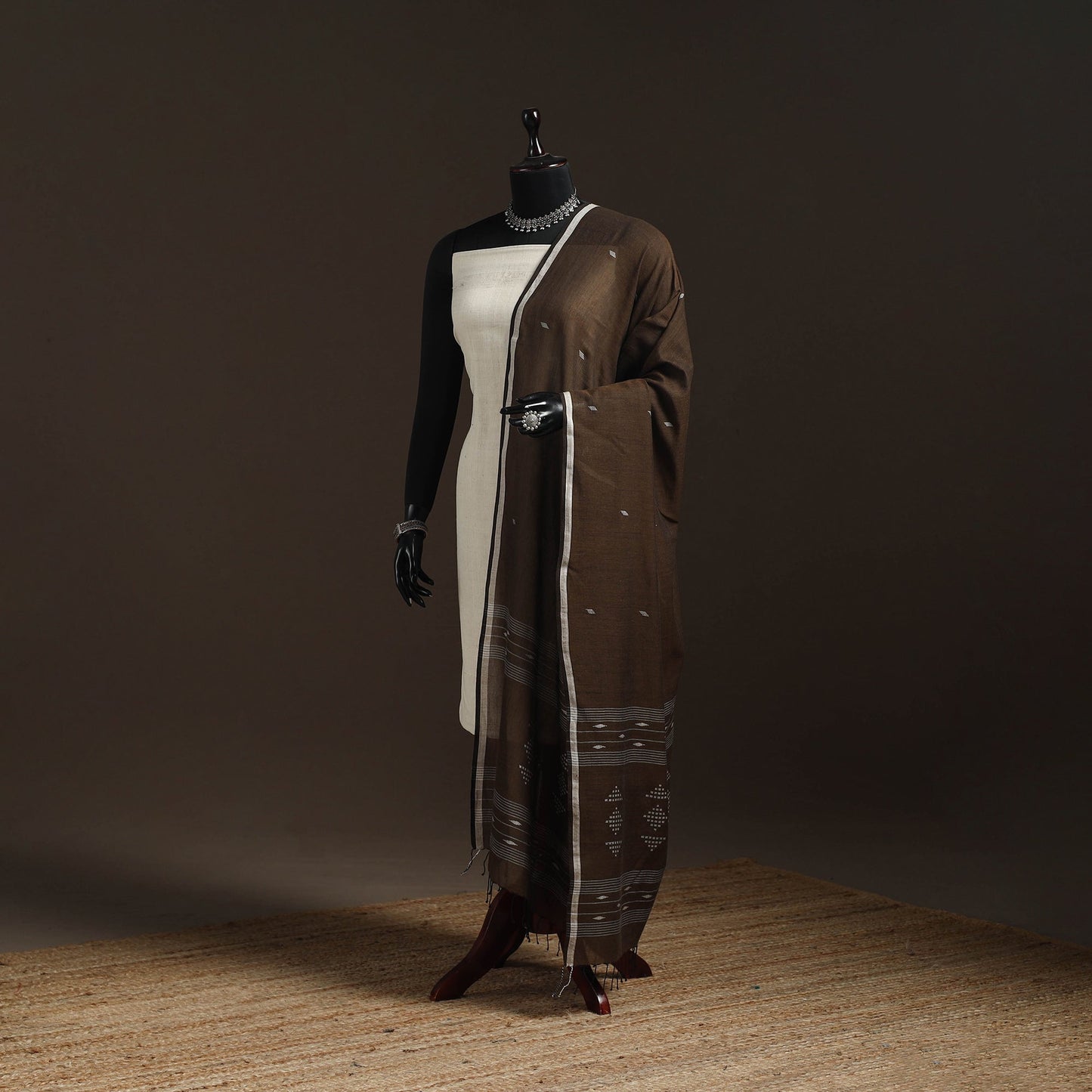 Handloom cotton bengal jamdani dupatta 37 - handcrafted