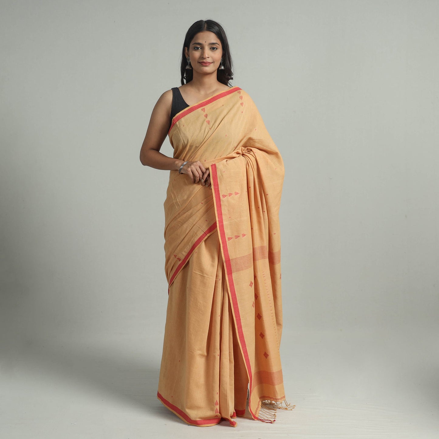  Handloom Cotton Phulia Jamdani Saree with Tassels 