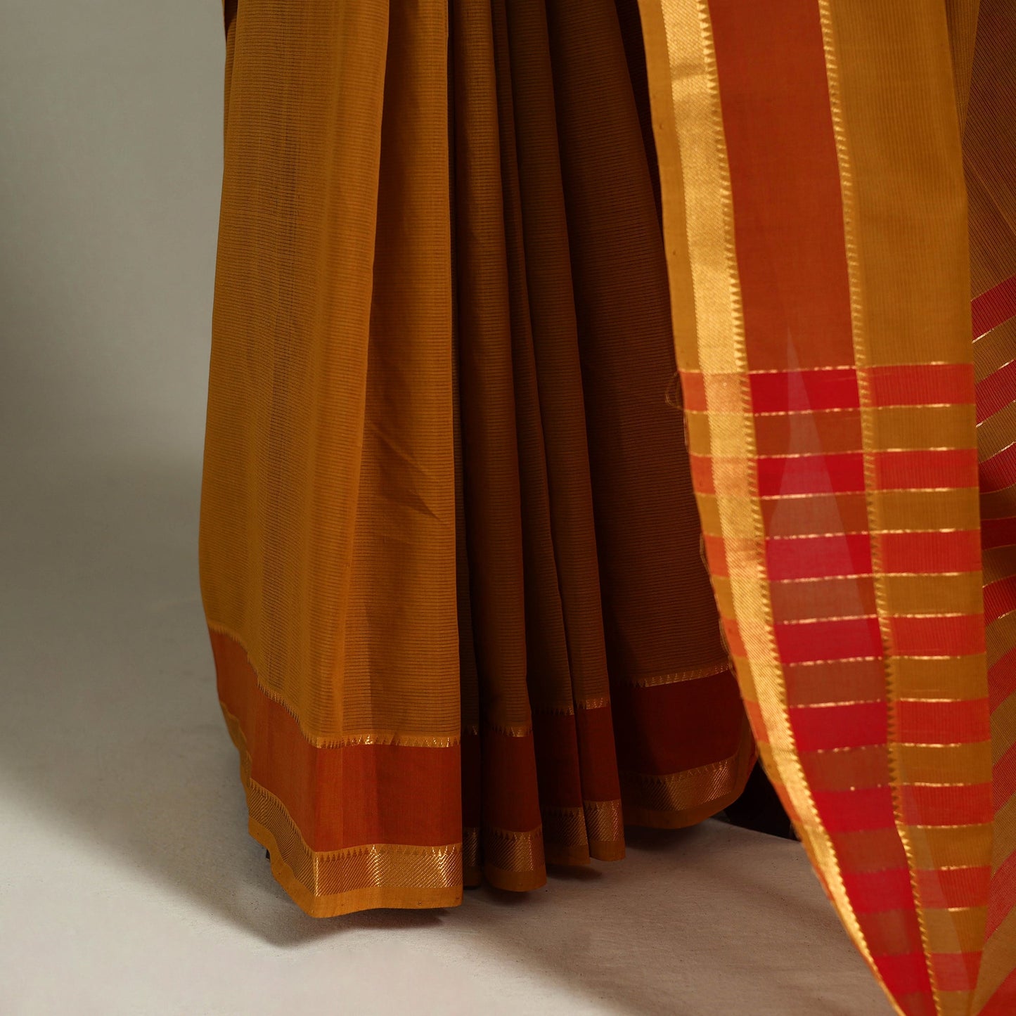 Brown Handloom Cotton Zari Border Mangalagiri Saree