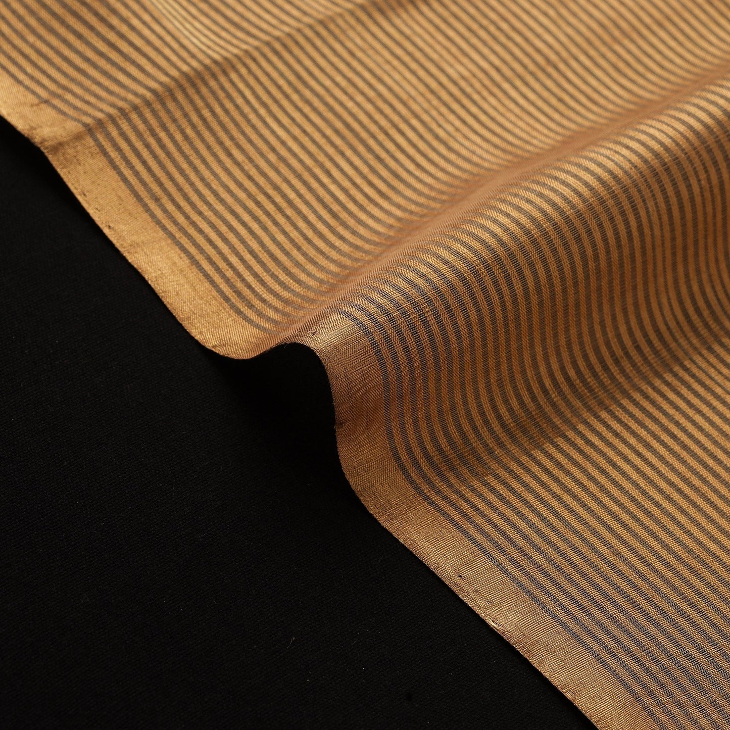 Handloom full tissue gold & silver zari stripes chanderi
