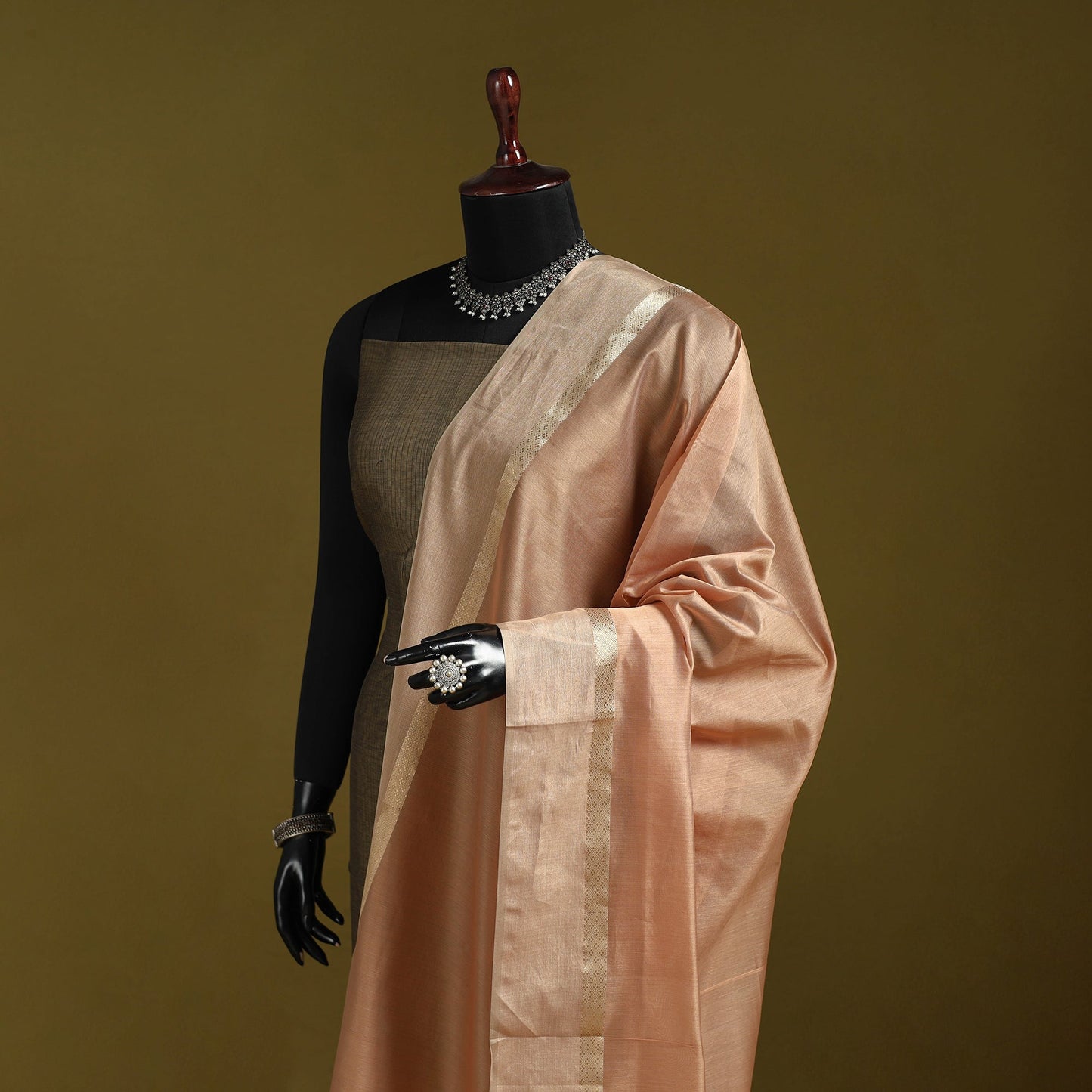 Handloom silk cotton maheshwari dupatta with zari border 12