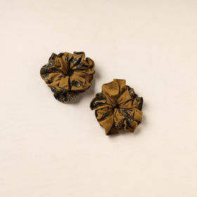 Brown - handmade cotton rubber bands/scrunchies (set of 2)