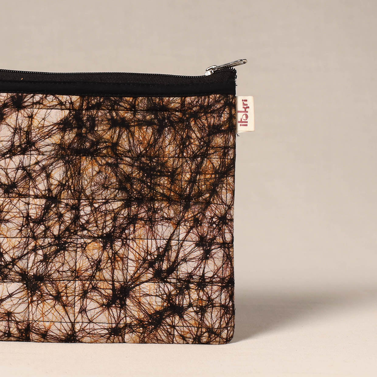 Handmade quilted utility pouch 02 - handcrafted