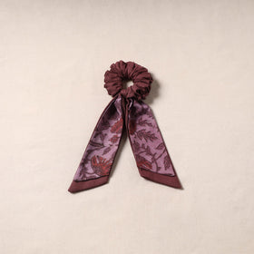 Handmade rubber band/scarf scrunchie 60 - handcrafted