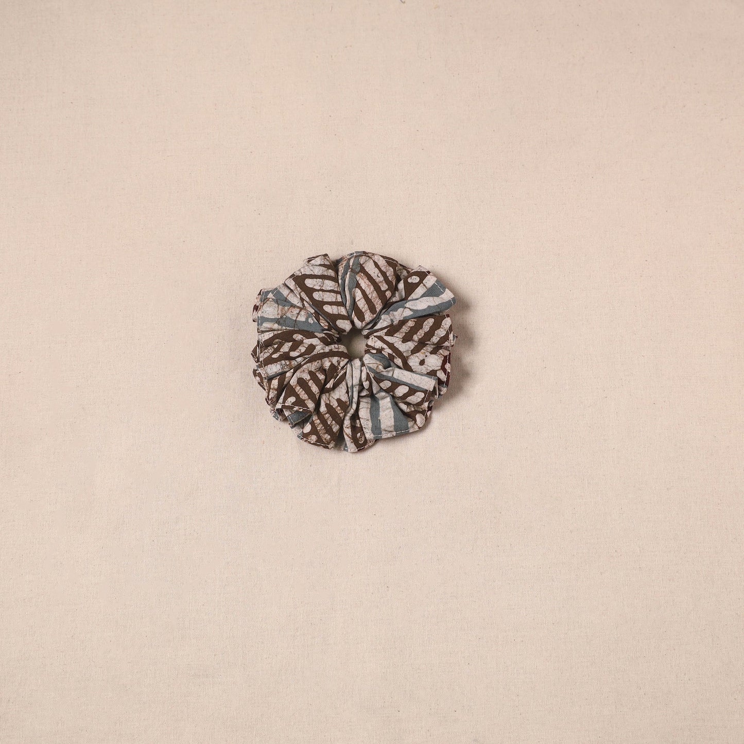 Handmade rubber band/scrunchie 143 - handcrafted