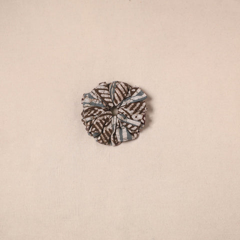 Handmade rubber band/scrunchie 143 - handcrafted