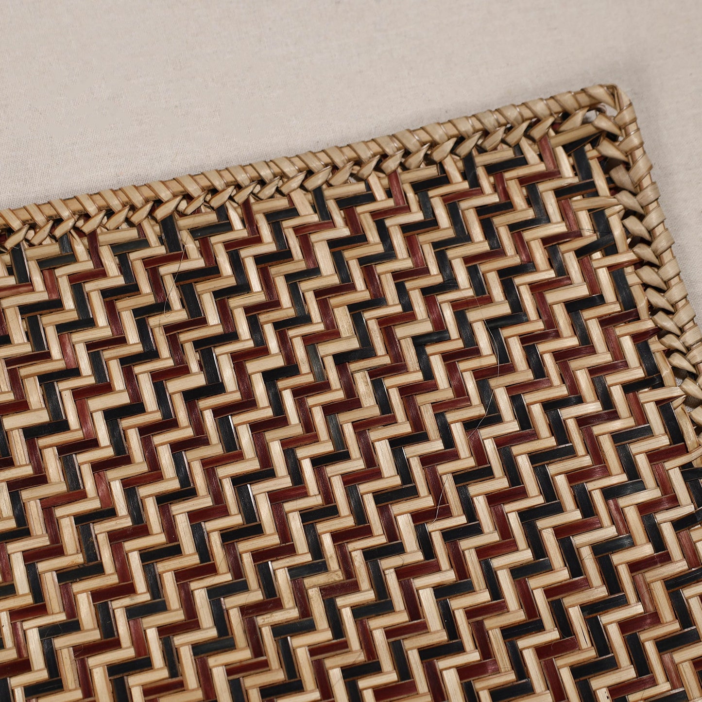  Brown Handmade Water Hyacinth Placemat with Border from Assam (18 x 13 in)