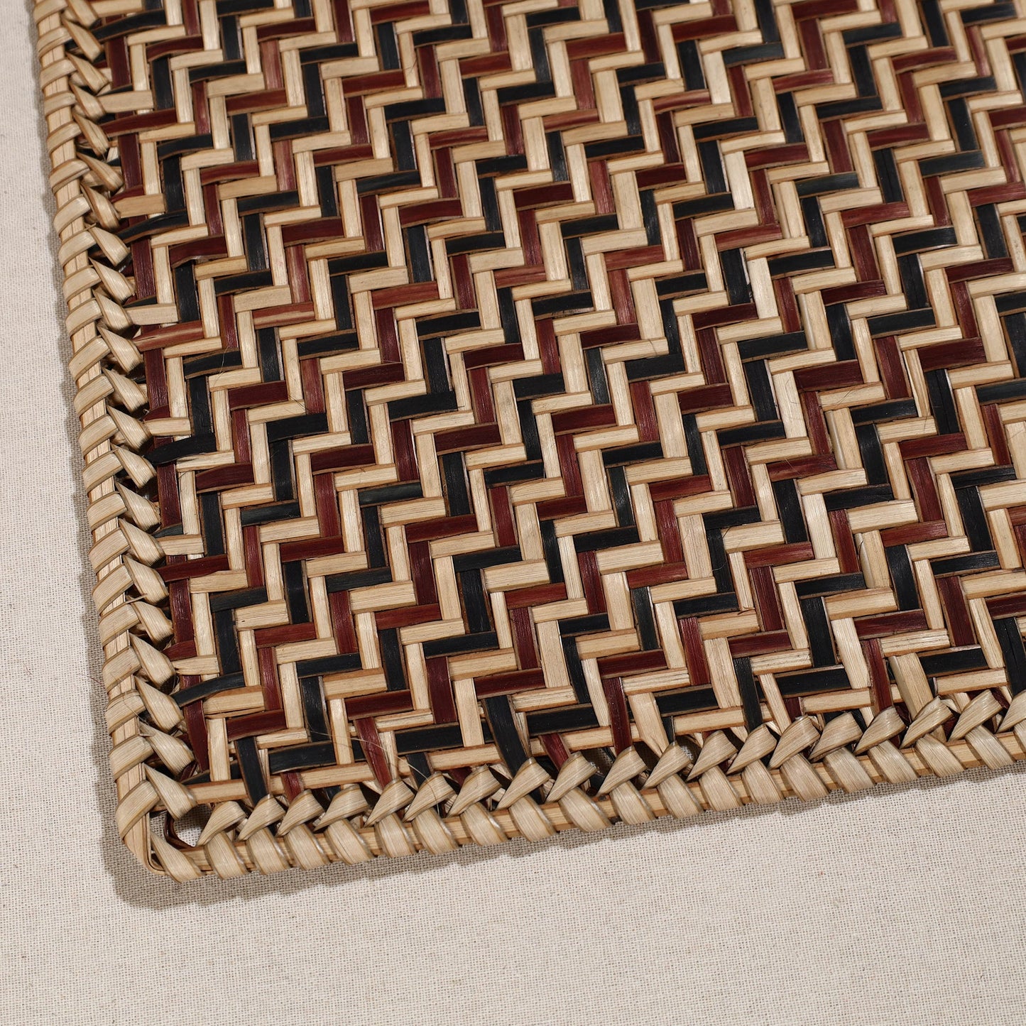  Brown Handmade Water Hyacinth Placemat with Border from Assam (18 x 13 in)