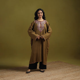 Handwoven aari hand embroidered kashmiri merino wool pheran