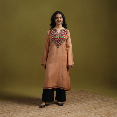 Handwoven aari hand embroidered kashmiri merino wool pheran