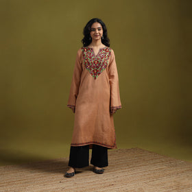 Handwoven aari hand embroidered kashmiri merino wool pheran