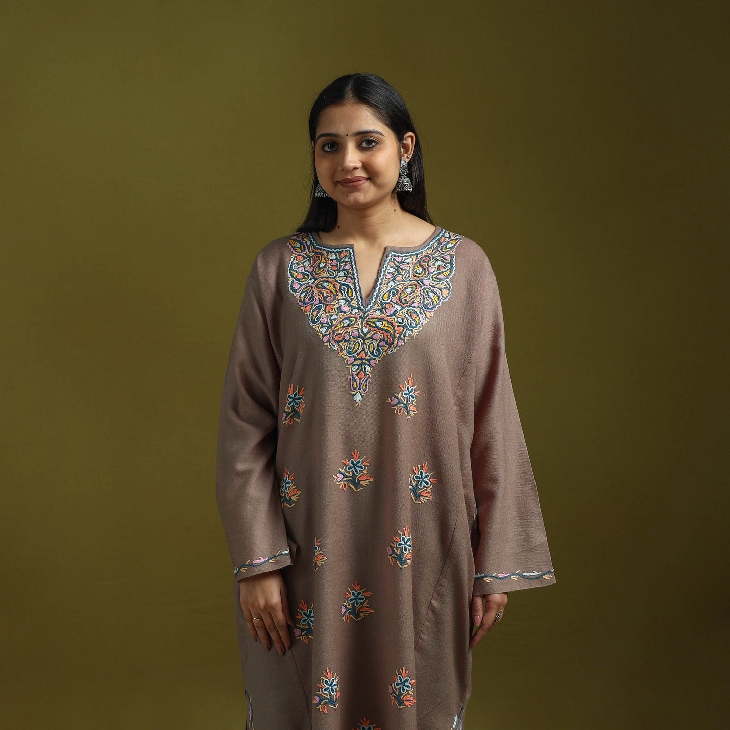 Handwoven aari hand embroidered kashmiri pure wool pheran