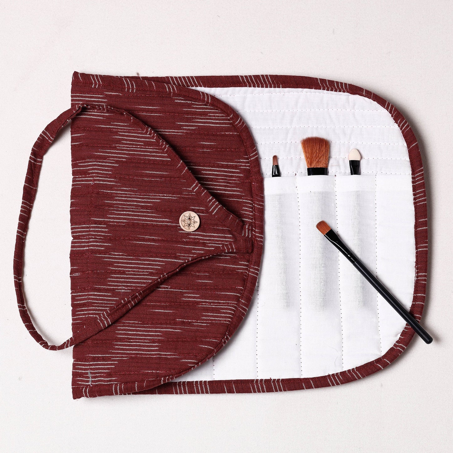  Ikat Fabric Multipurpose Segmented Make-up Brush Wrap Pouch/Case 