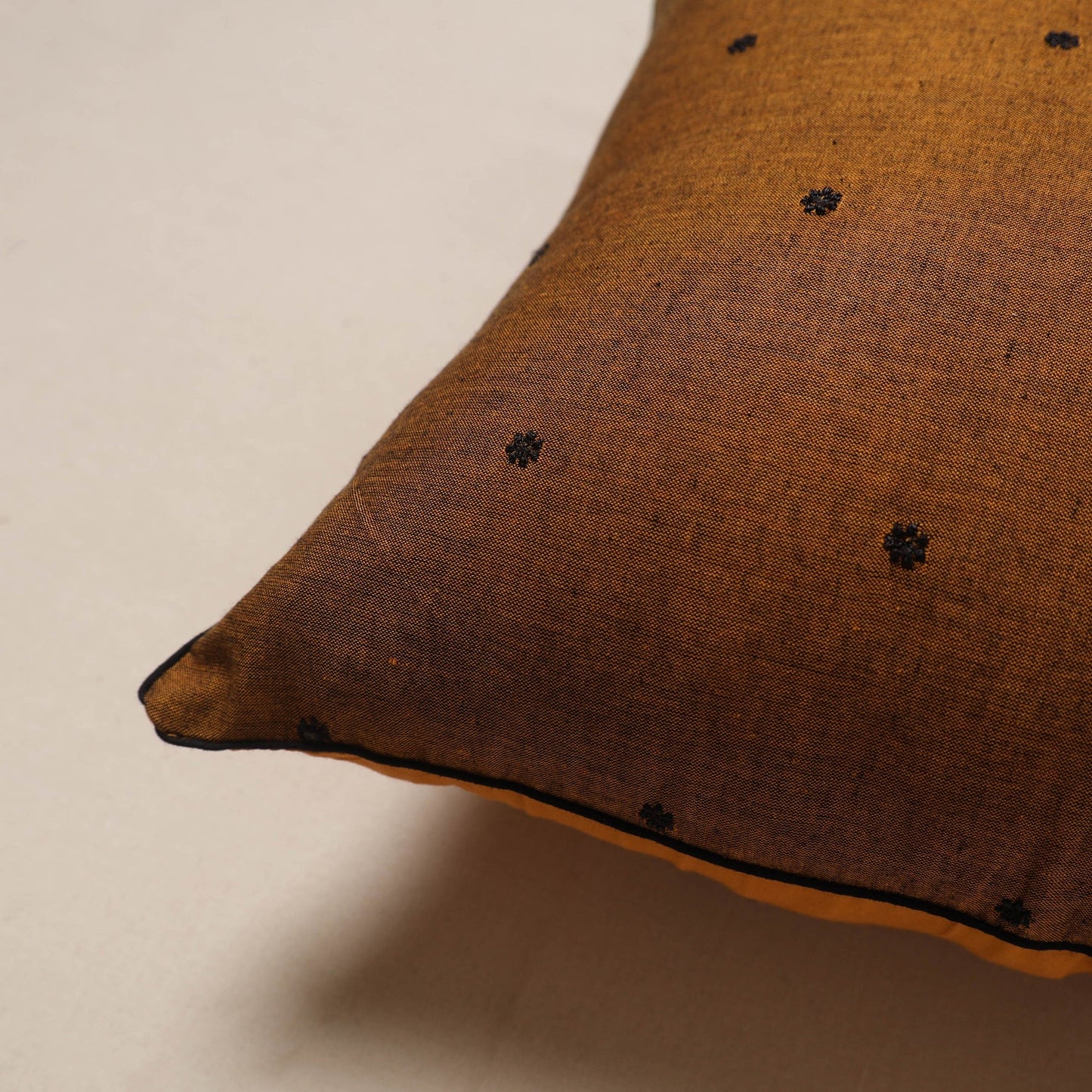 Jacquard weave cushion cover 33 - handcrafted
