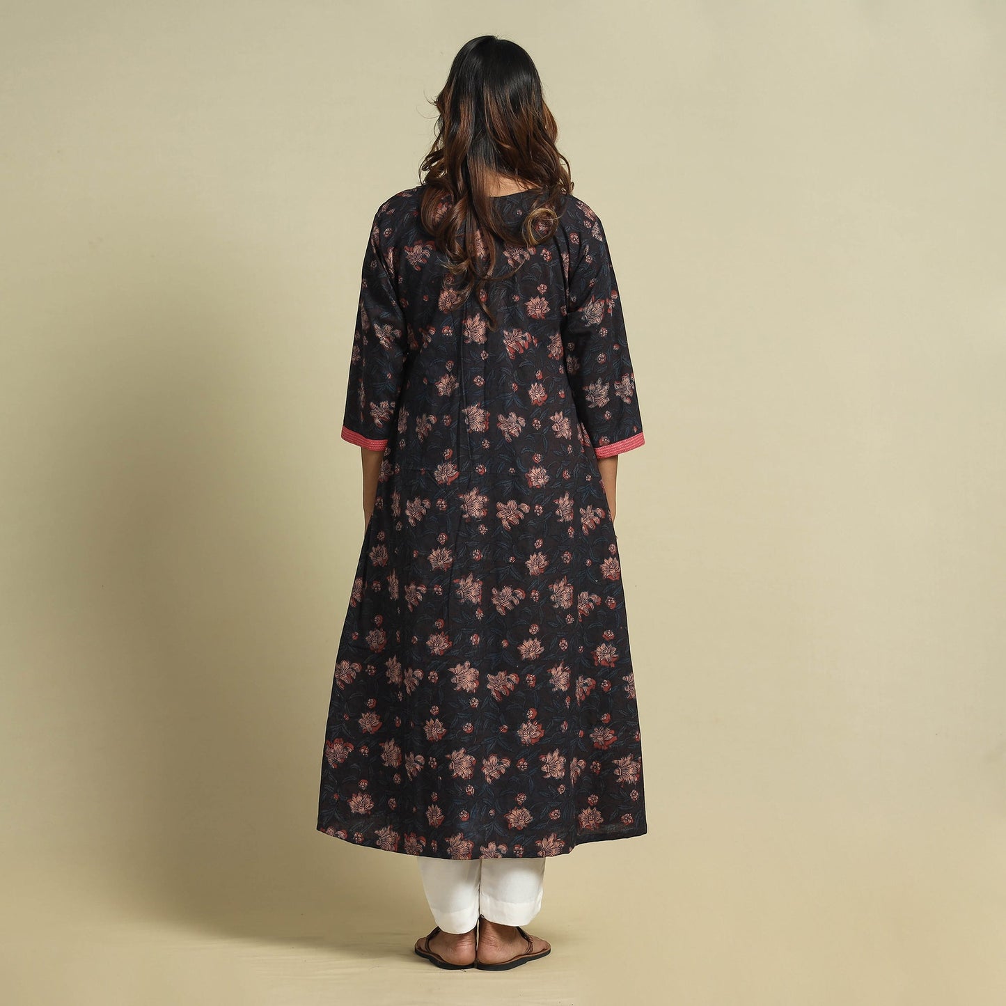 Buy Jahota Block Printed Kantha Patchwork Cotton Kurta Online at iTokri.com