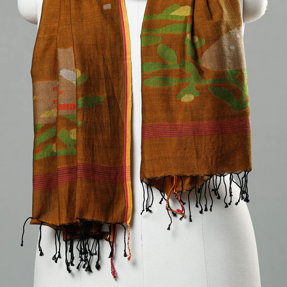  Jamdani Handloom Cotton Stole with Tassels 
