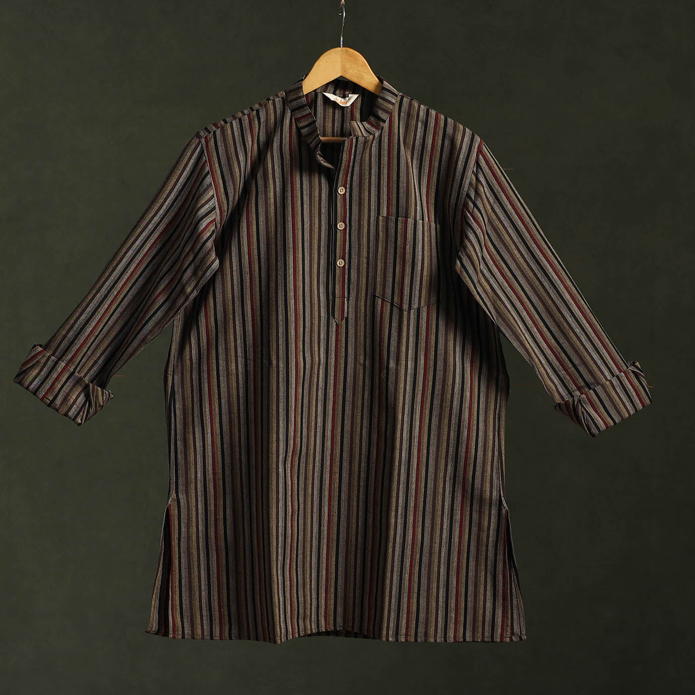 Jhiri handloom cotton short kurta for men 09 - handcrafted