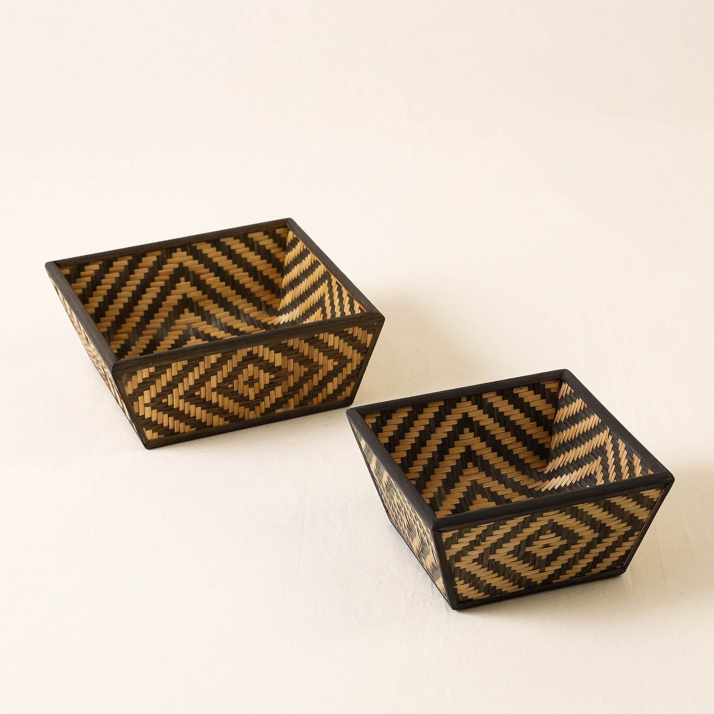  Brown Kadam Haat Handmade Bamboo Fruit Basket (Black - Set of 2) 