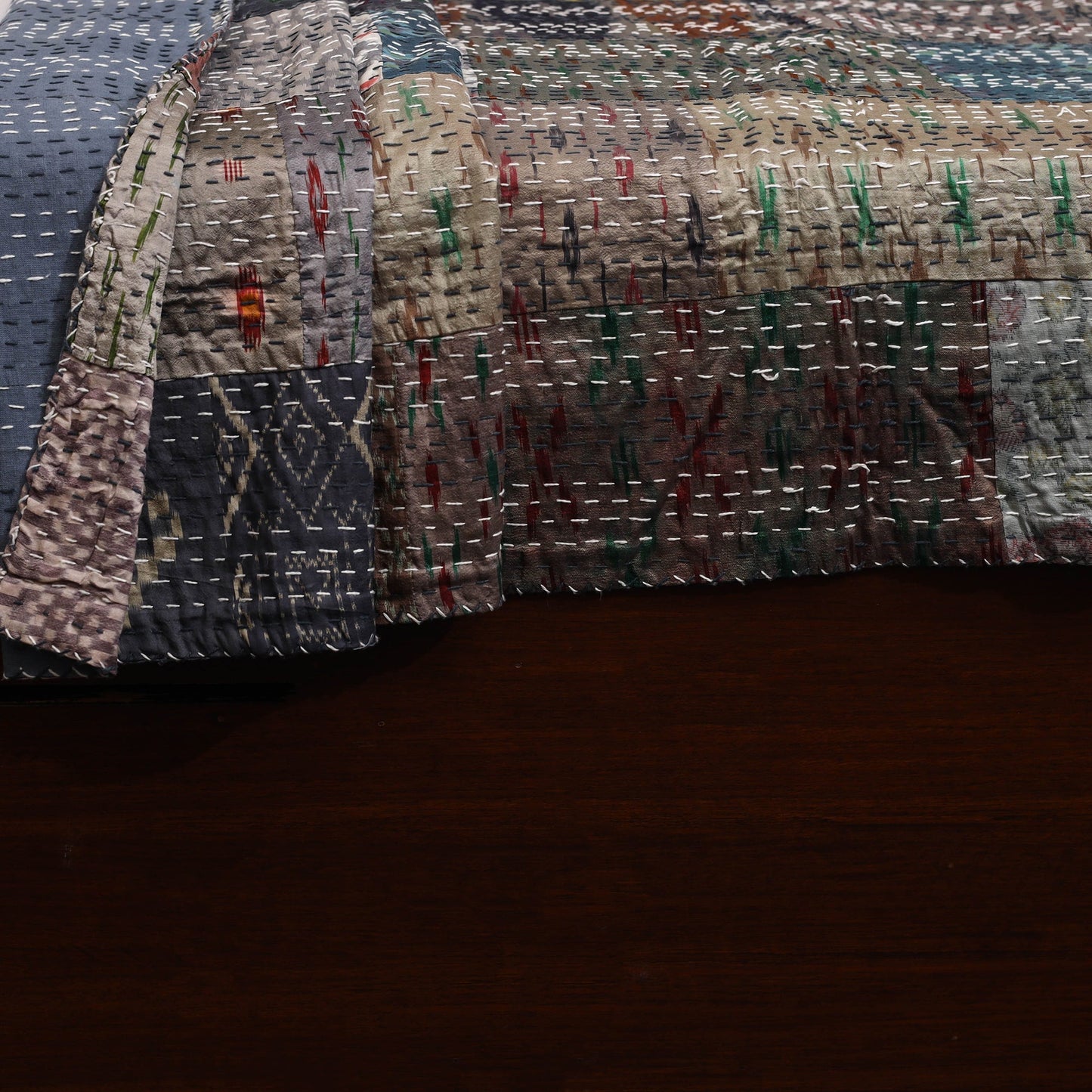 Khambadiya tagai patchwork quilt / gudri / blanket (109 x