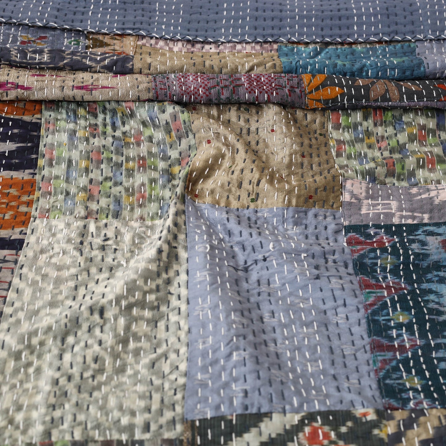 Khambadiya tagai patchwork quilt / gudri / blanket (109 x